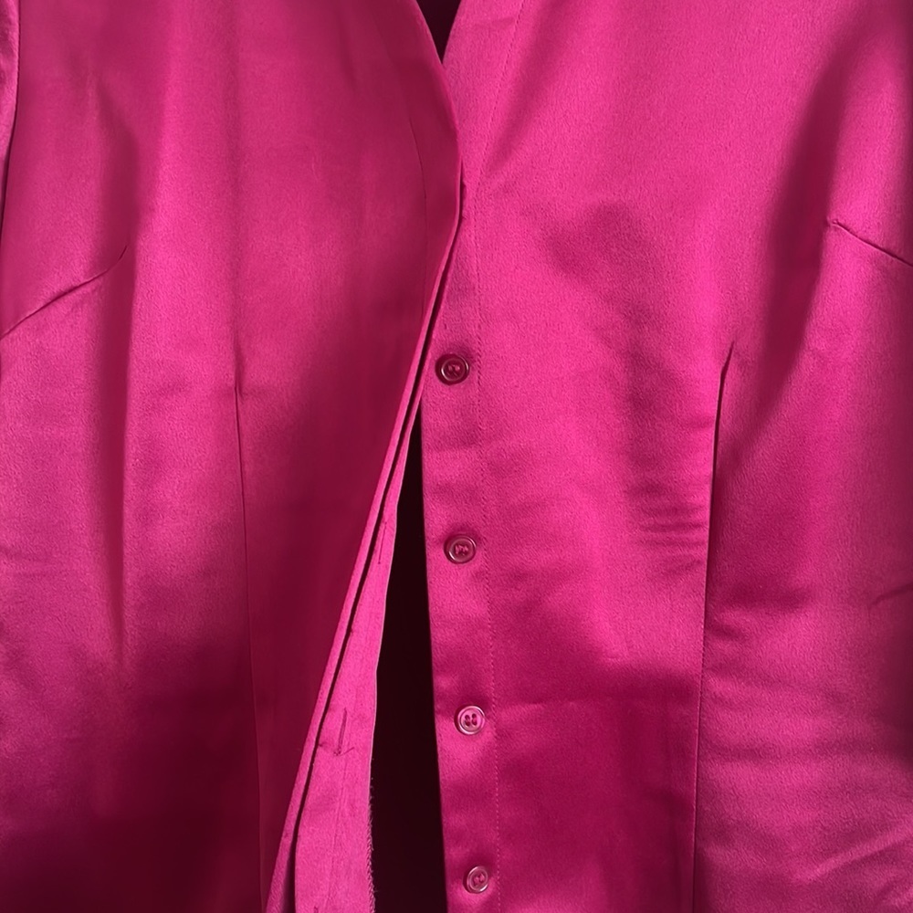 GORGEOUS silky blouse size 6, condition is excellent - Picture 3 of 7